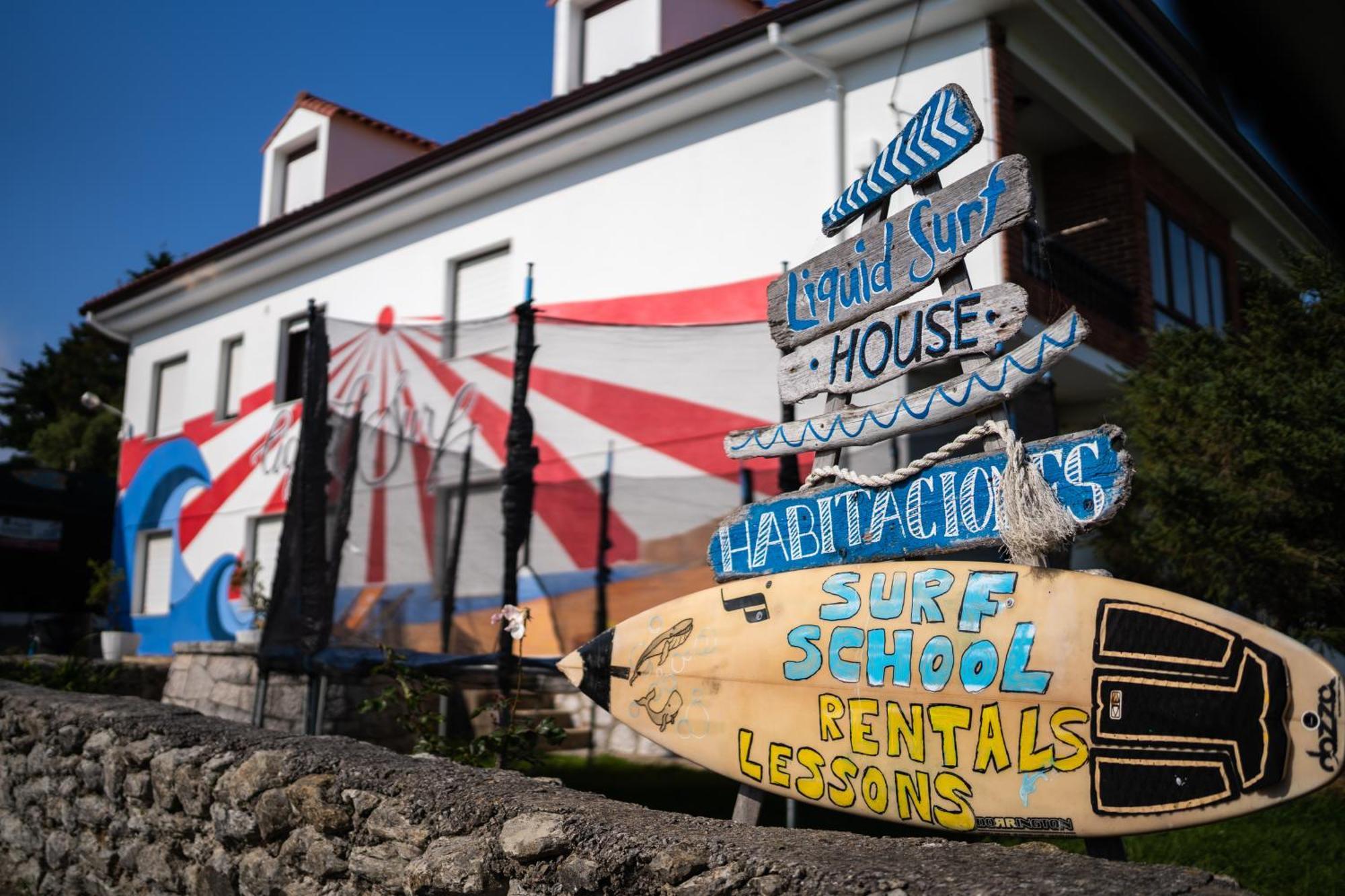 Liquid Surfhouse Hostel Langre  Kültér fotó