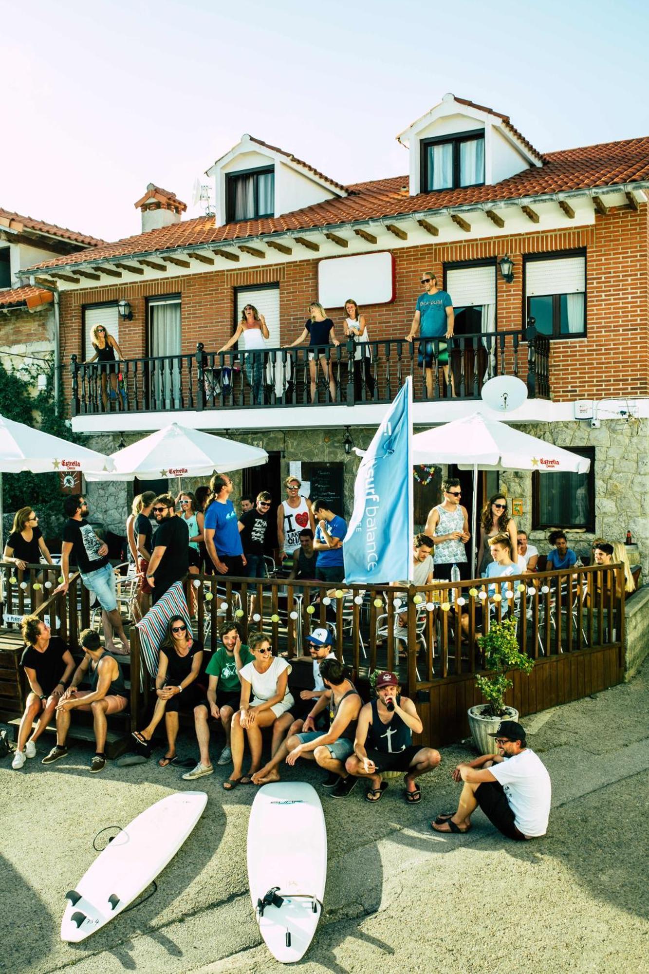Liquid Surfhouse Hostel Langre  Kültér fotó